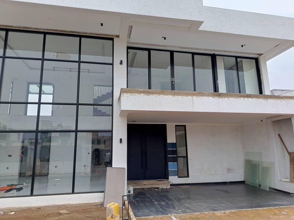 Description of Image 1